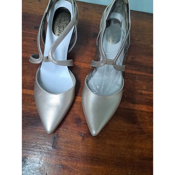 LifeStride Rose Gold Strappy Dress Shoes Heels 8M Soft System Heel New in Box - Picture 2 of 11